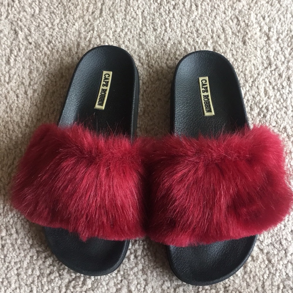 Fur slide sandals